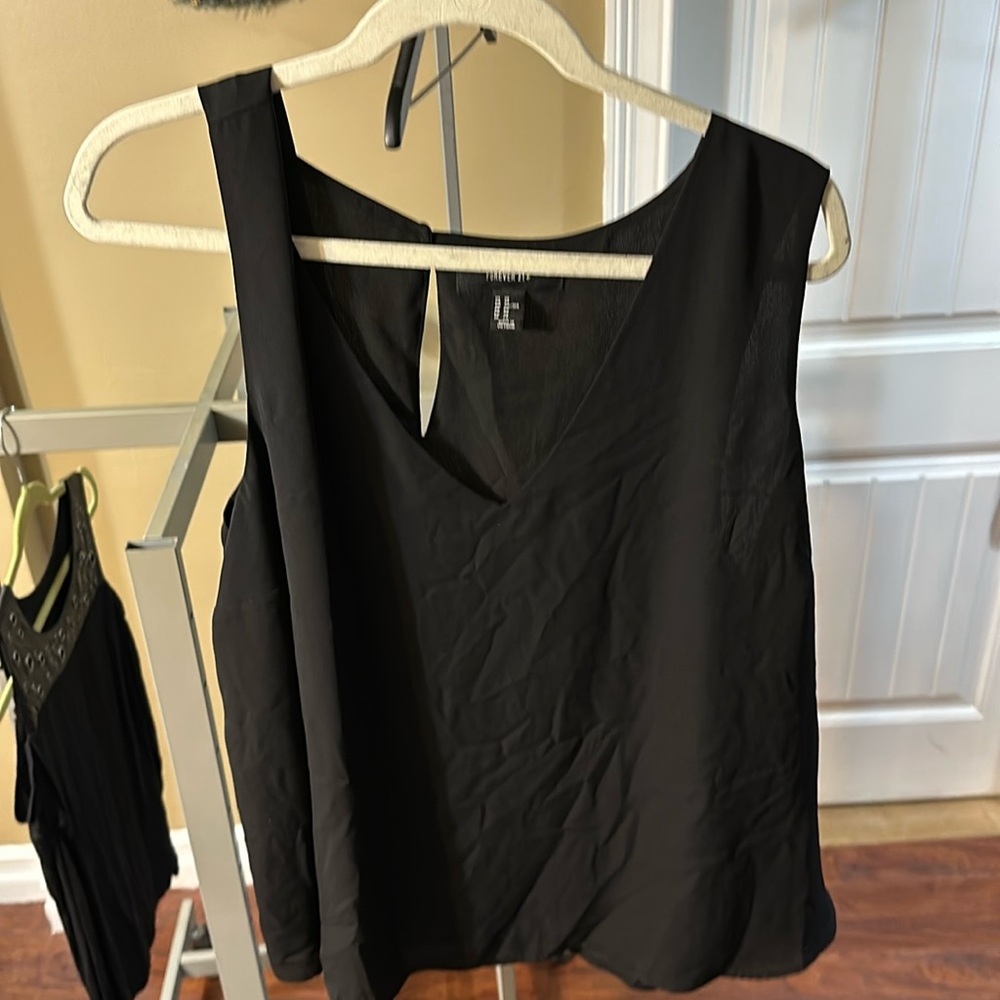 Forever 21 black top